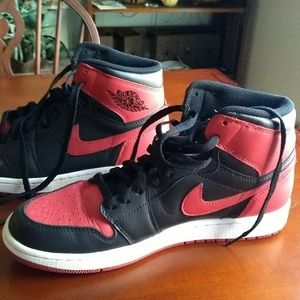 Air Jordan 1 Retro High OG Banned, Bred 2013